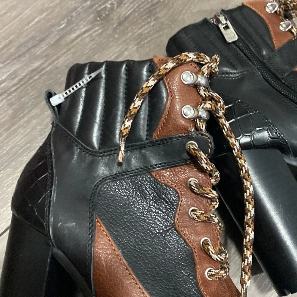 NWOT! Antonio Melani Black‎ and Brown Women's Boots - Picture 3 of 7